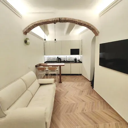 Apartment Il Caruggio Townhouse Varazze
